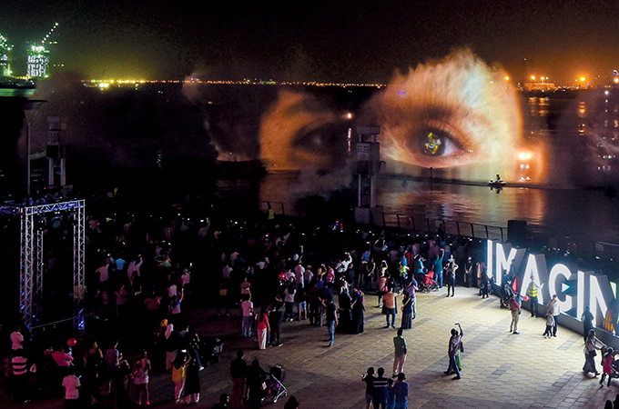 Hotel earns record for projection mapping